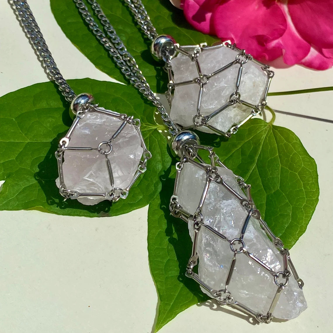 Natural Crystal Vine Diamond-Drop Pendant Necklace (Niche Design)